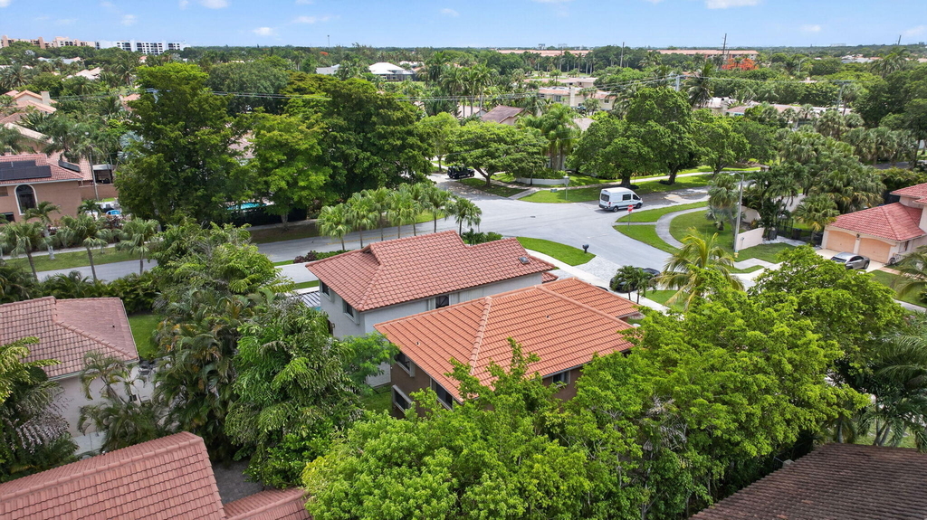 587 Nw 38th Avenue - Photo 36