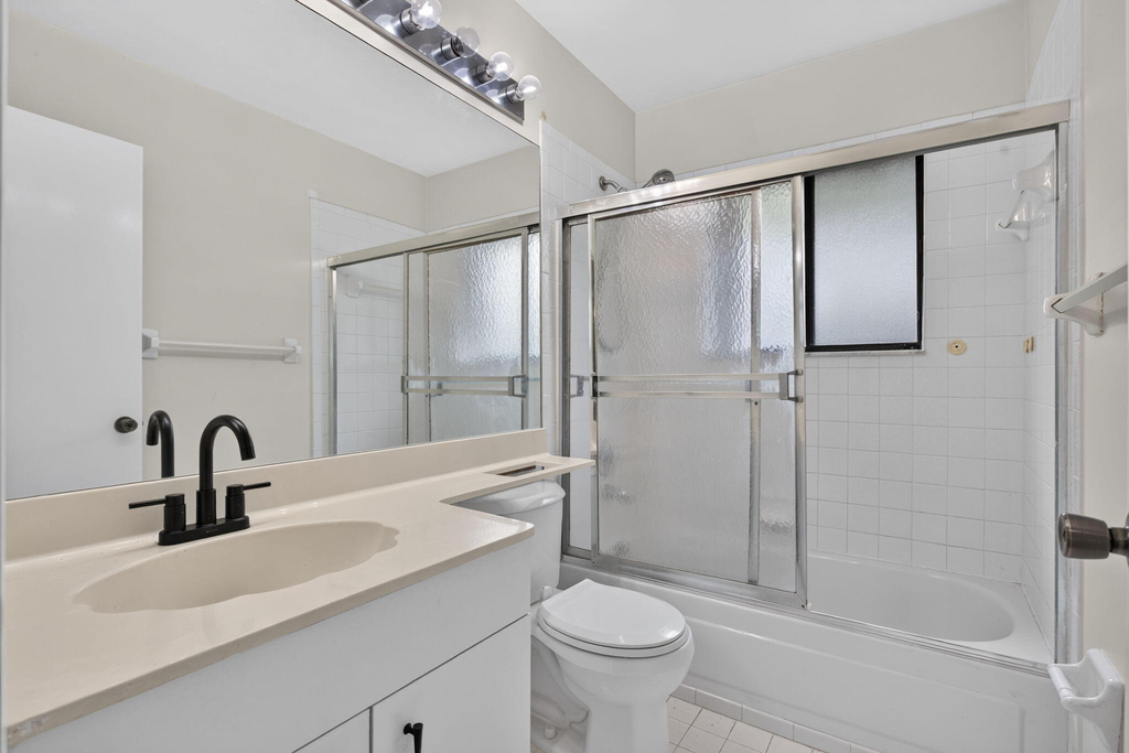 587 Nw 38th Avenue - Photo 20