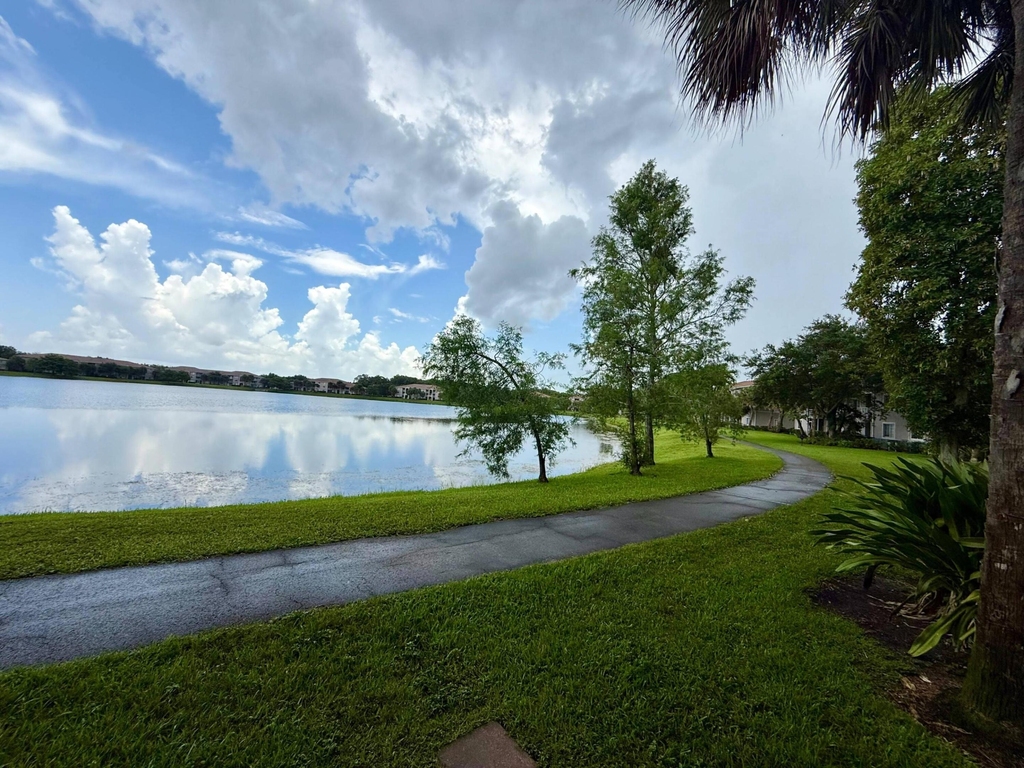5065 Wiles Road - Photo 9