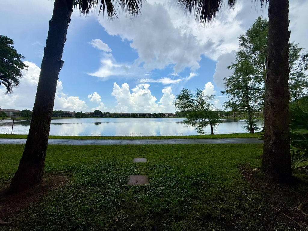 5065 Wiles Road - Photo 16