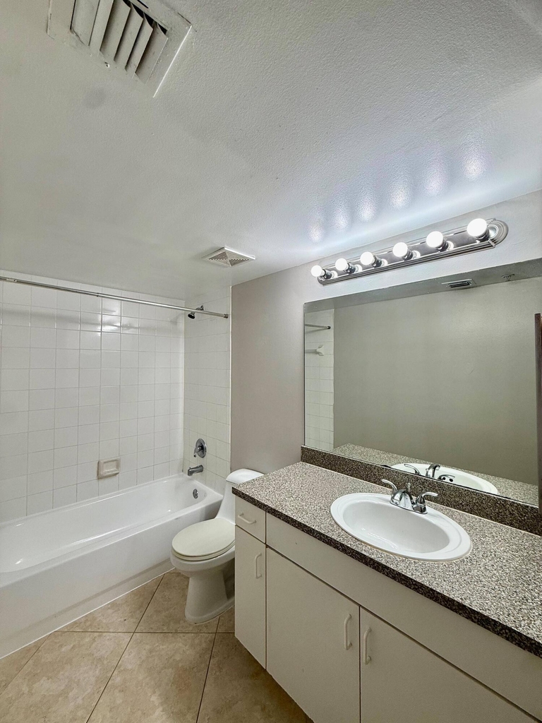 5065 Wiles Road - Photo 7