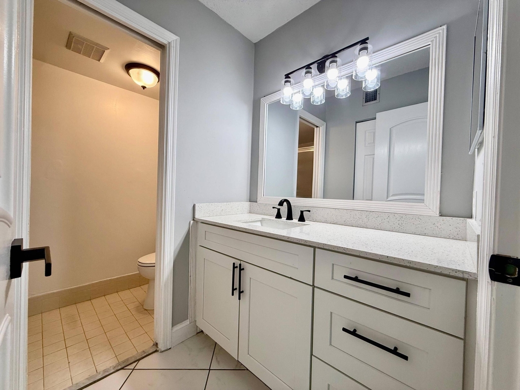 9633 Riverside Drive - Photo 13