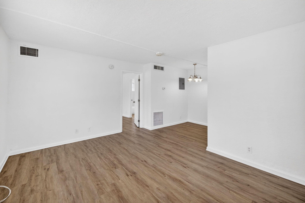 3380 Ne 16th Terrace - Photo 10