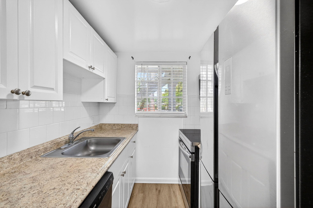 3380 Ne 16th Terrace - Photo 1