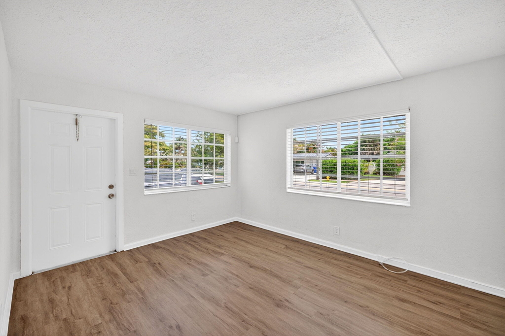 3380 Ne 16th Terrace - Photo 7