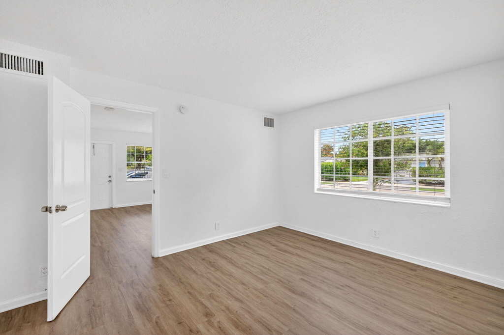 3380 Ne 16th Terrace - Photo 13