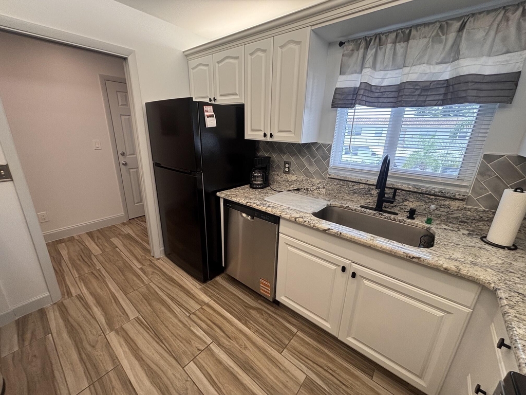 2950 Se Ocean Boulevard - Photo 3