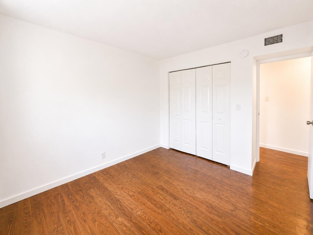 5728 5728 Blueberry Ct, Unit #38 Circle - Photo 22