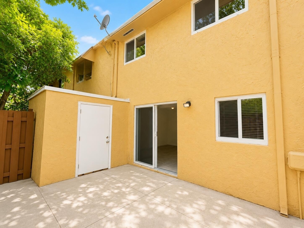 5728 5728 Blueberry Ct, Unit #38 Circle - Photo 32