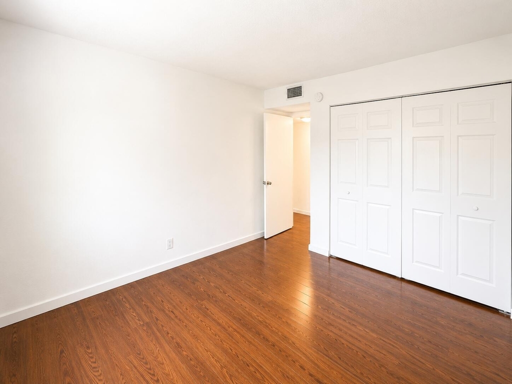 5728 5728 Blueberry Ct, Unit #38 Circle - Photo 16