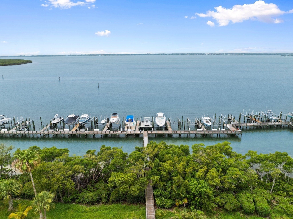 2200 Mariner Bay Boulevard - Photo 5