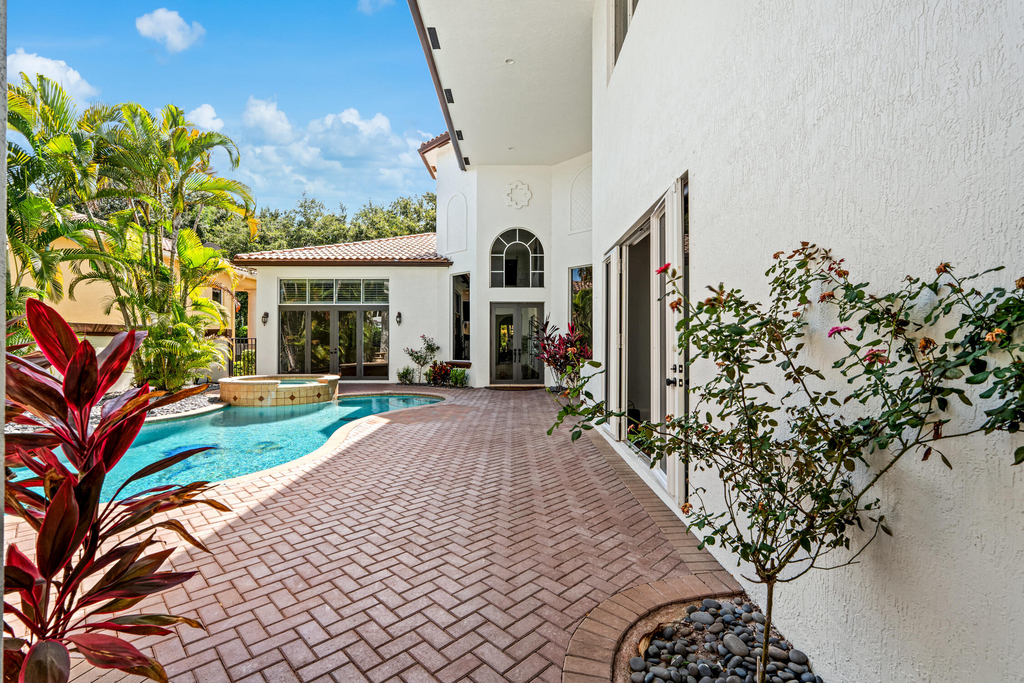 17550 Circle Pond Court - Photo 5