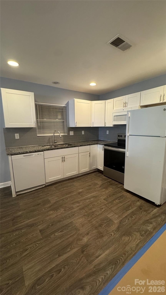 910 Cantwell Street - Photo 3