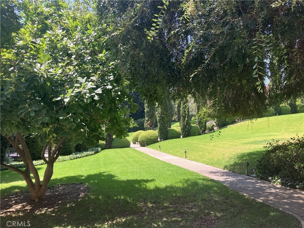 378 W Green Street - Photo 3