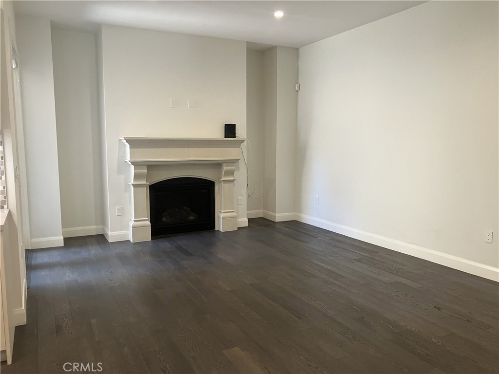 378 W Green Street - Photo 5