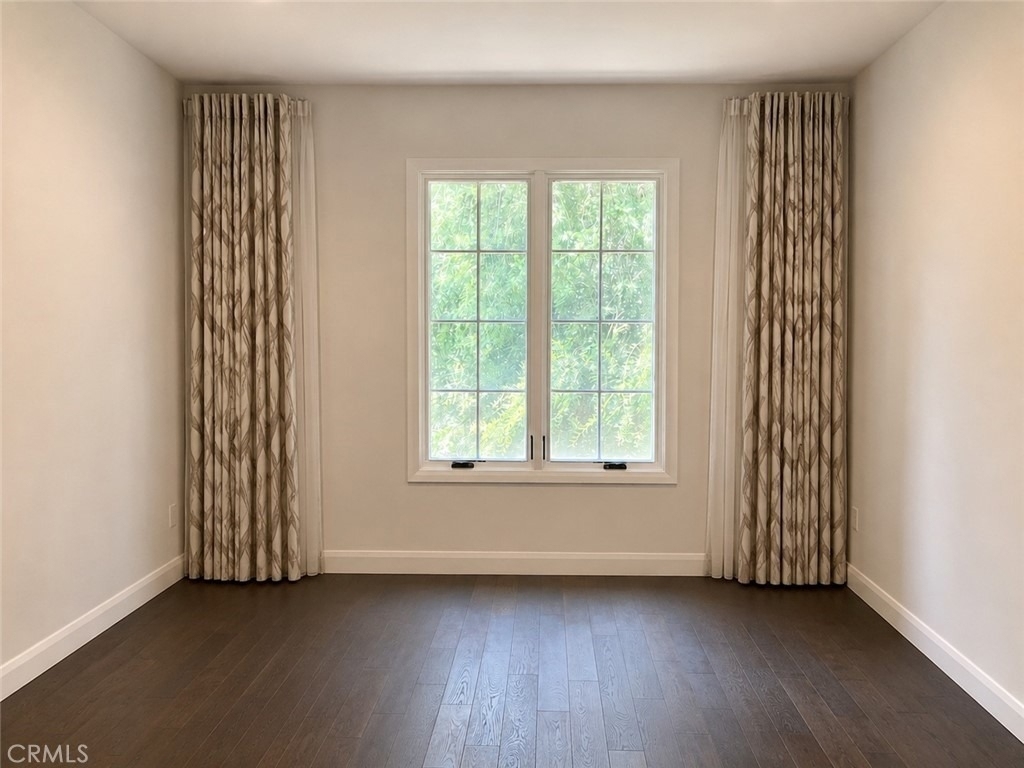 378 W Green Street - Photo 16