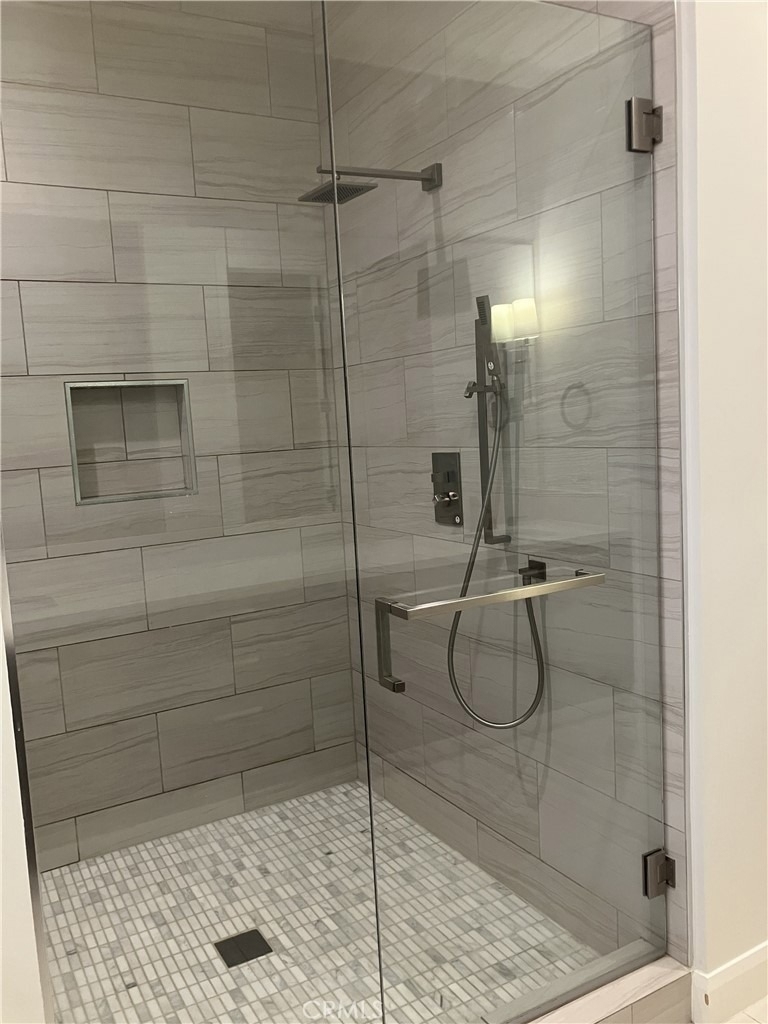 378 W Green Street - Photo 19