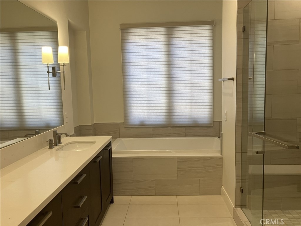 378 W Green Street - Photo 18