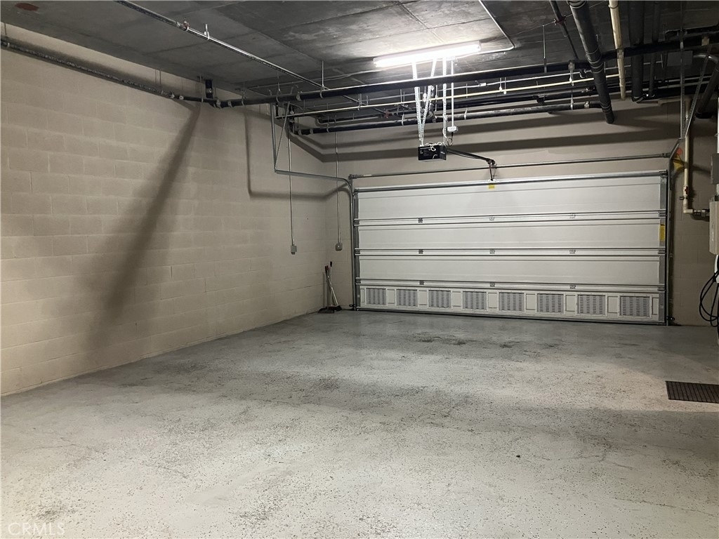 378 W Green Street - Photo 36