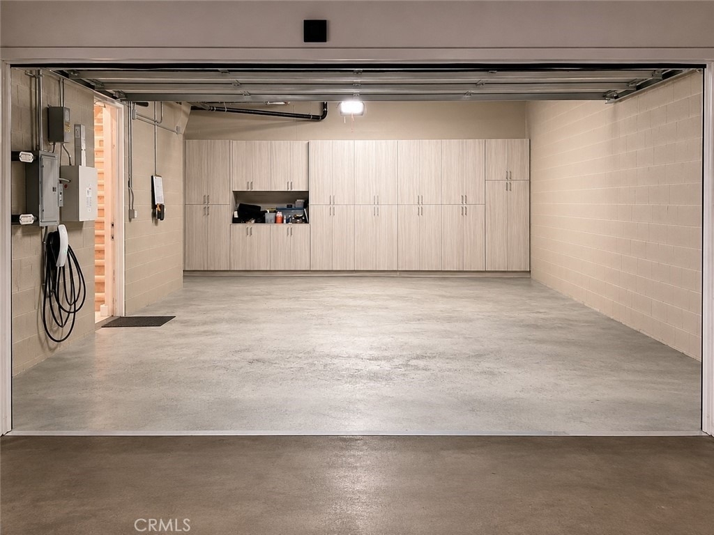 378 W Green Street - Photo 37