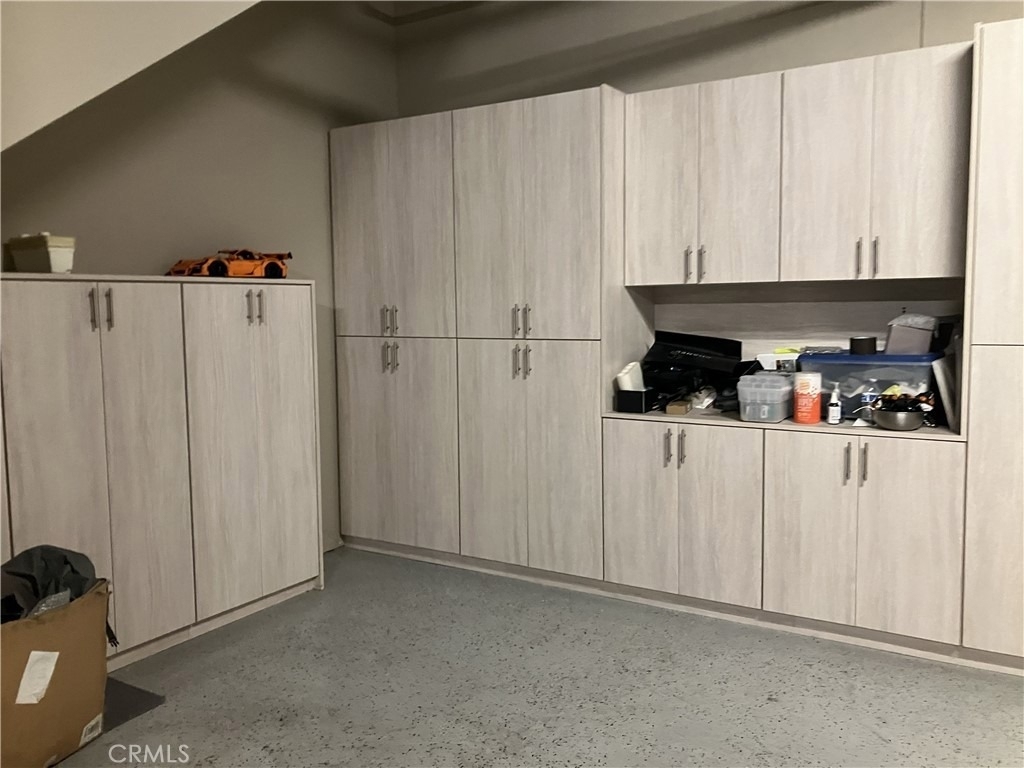 378 W Green Street - Photo 34