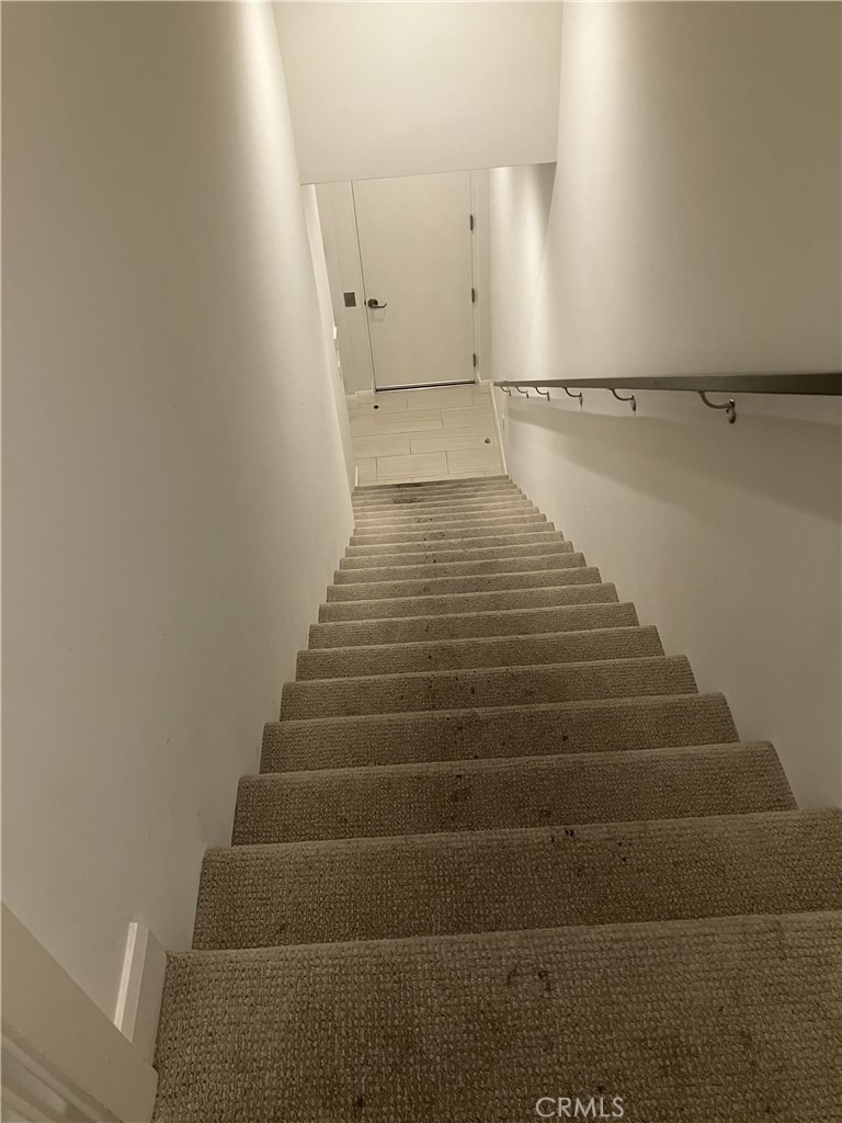 378 W Green Street - Photo 33