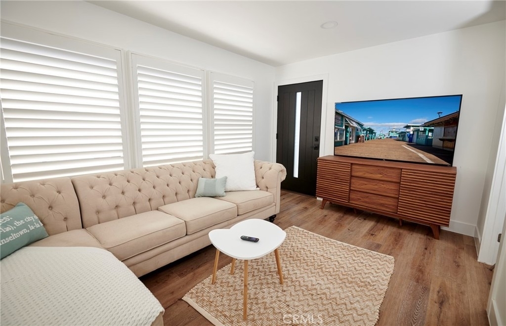728 Euclid - Photo 2