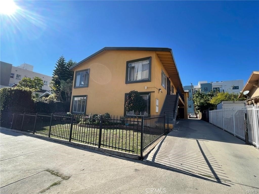 1433 N Bronson Avenue - Photo 1