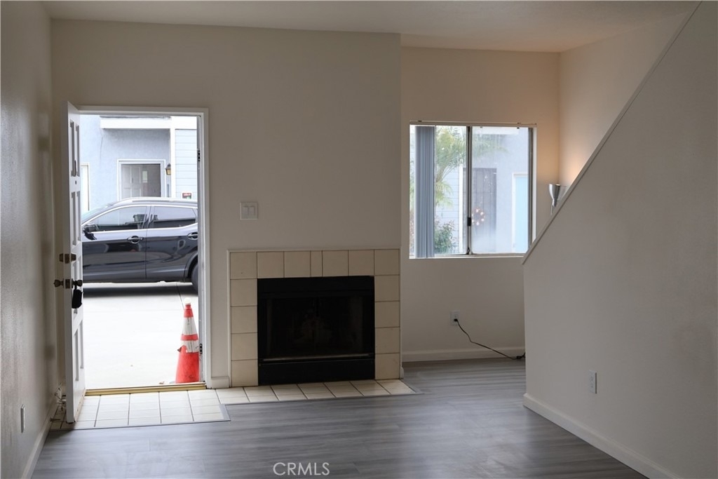 1323 #b W. Palmyra Ave. - Photo 3