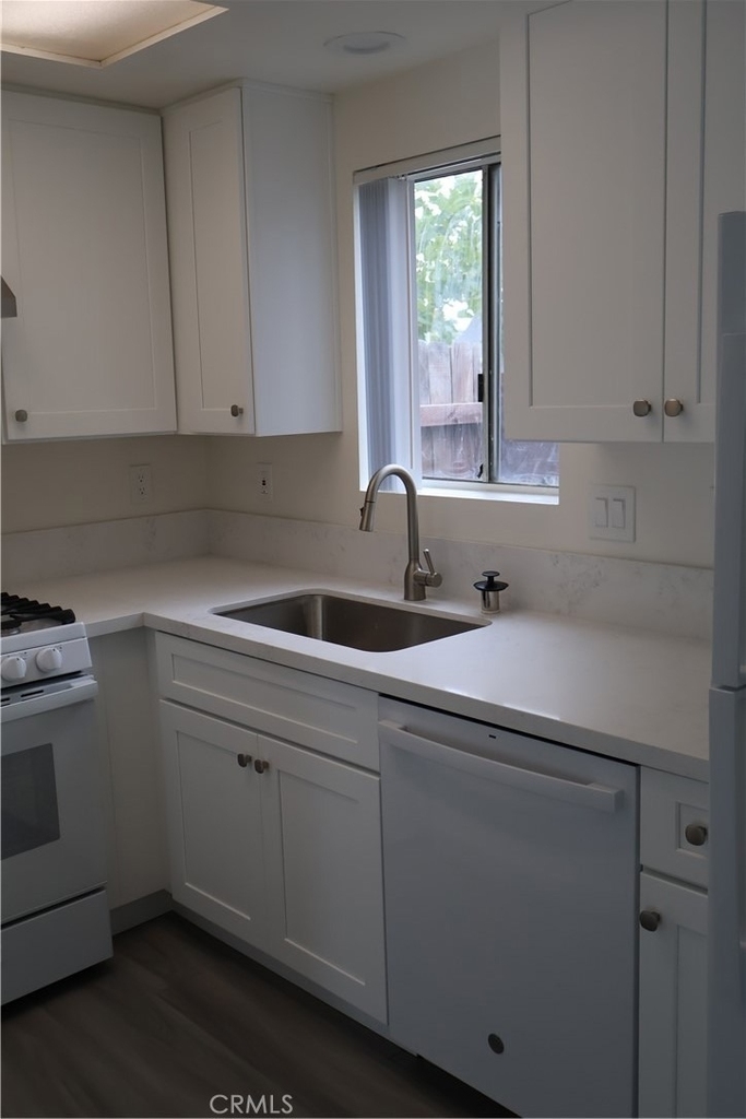 1323 #b W. Palmyra Ave. - Photo 5
