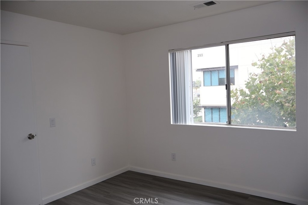1323 #b W. Palmyra Ave. - Photo 14