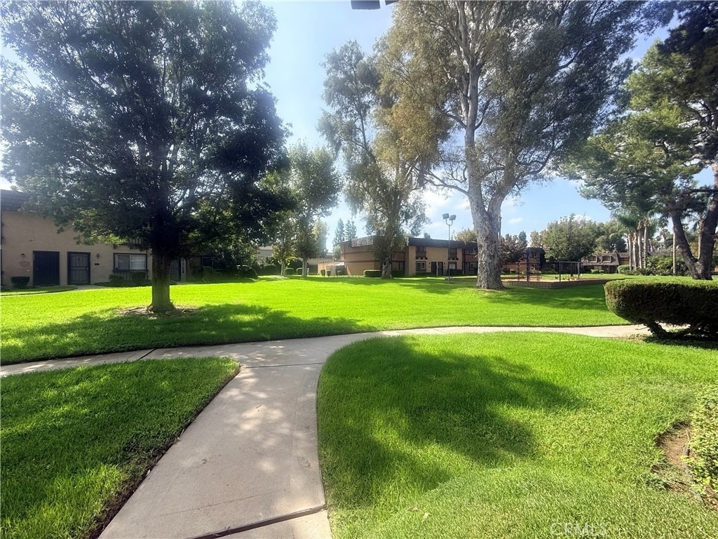 10570 White Oak - Photo 3