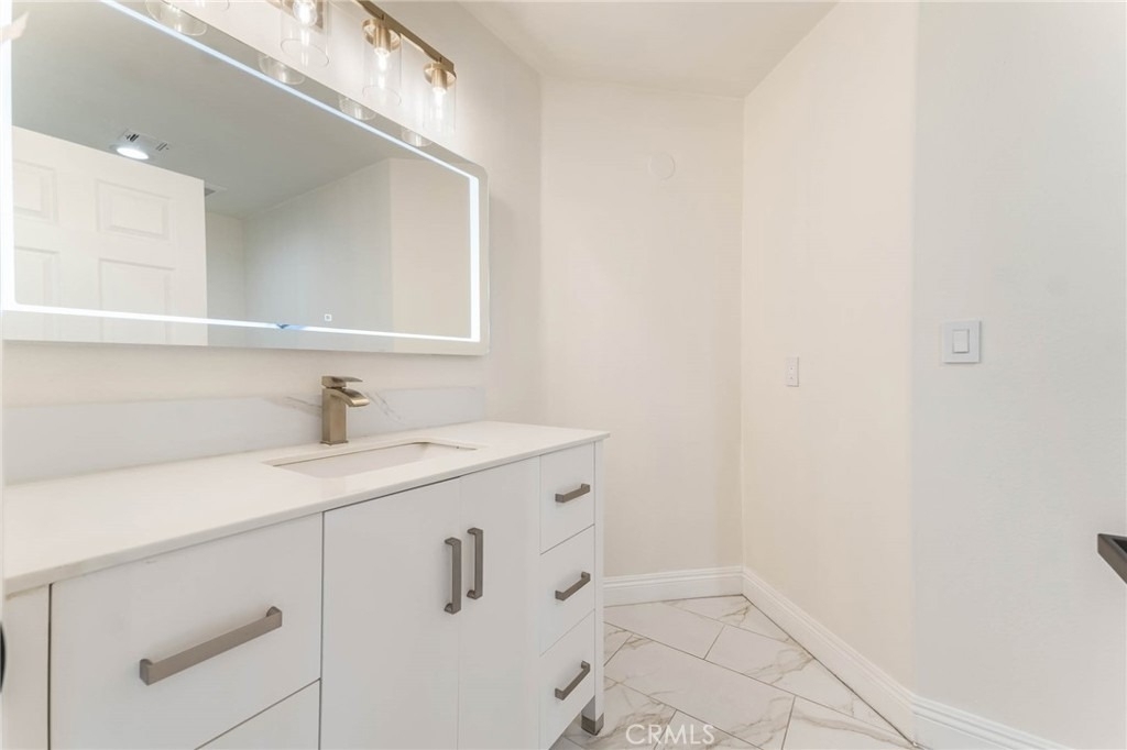 18808 Lull Street - Photo 32