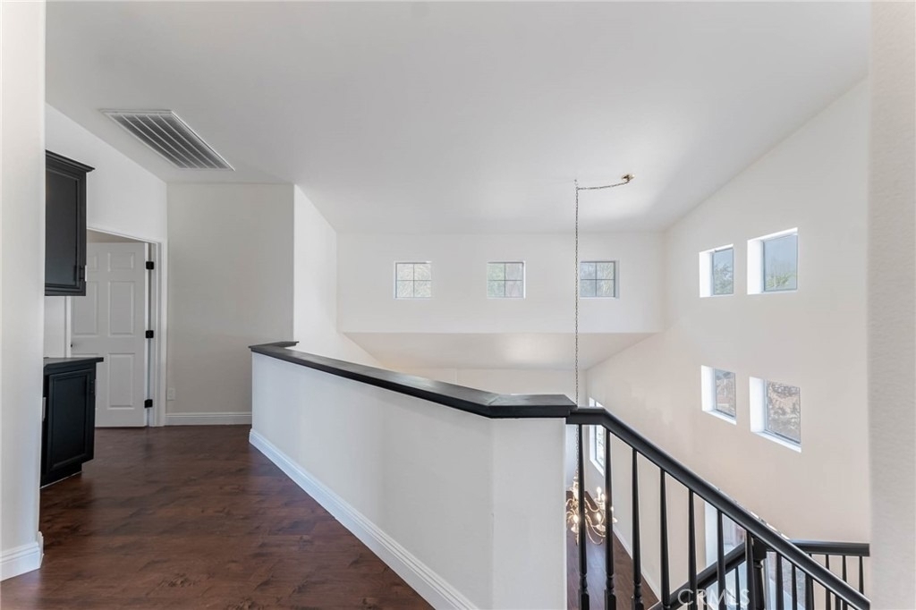 18808 Lull Street - Photo 17