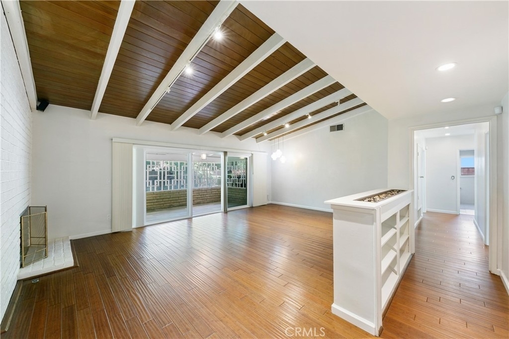 22951 Austin Street - Photo 4