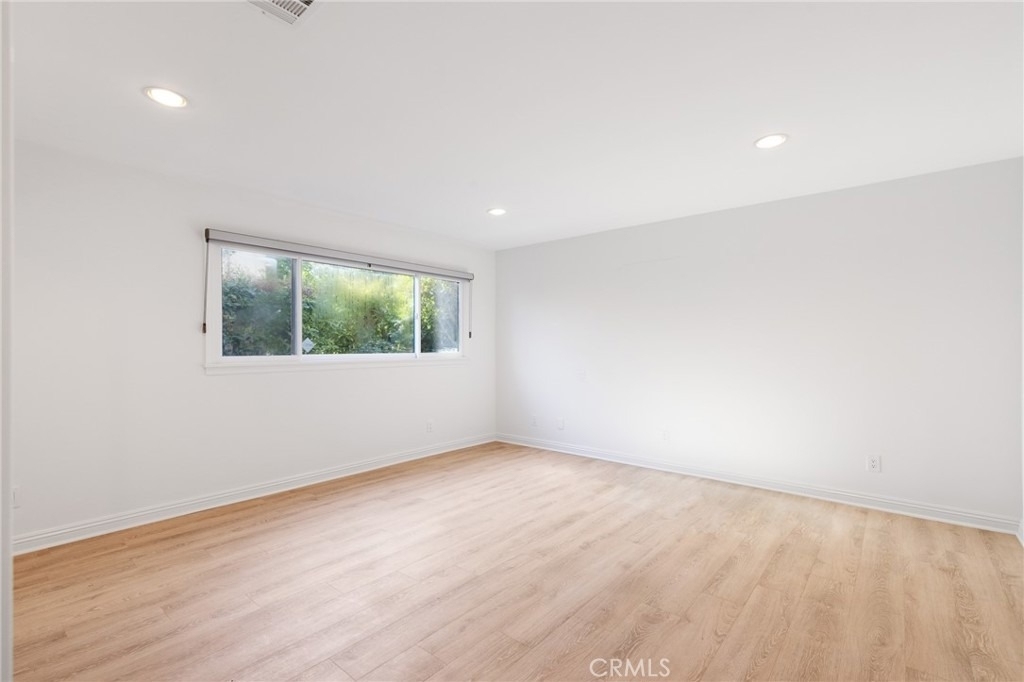 248 N Rexford Drive - Photo 16