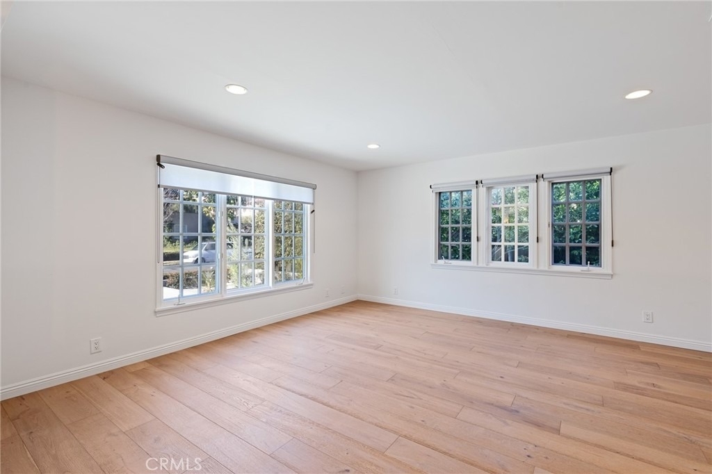 248 N Rexford Drive - Photo 14
