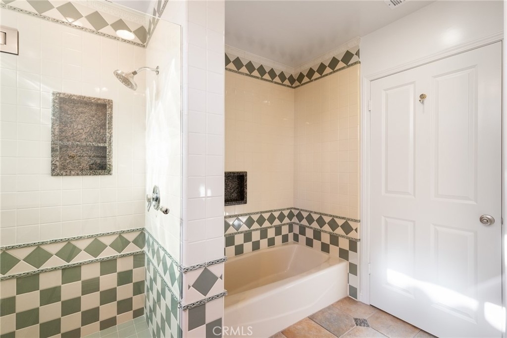 248 N Rexford Drive - Photo 12