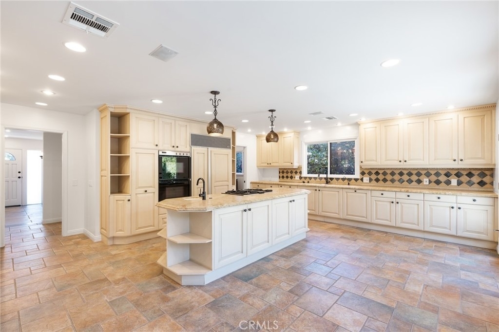248 N Rexford Drive - Photo 4