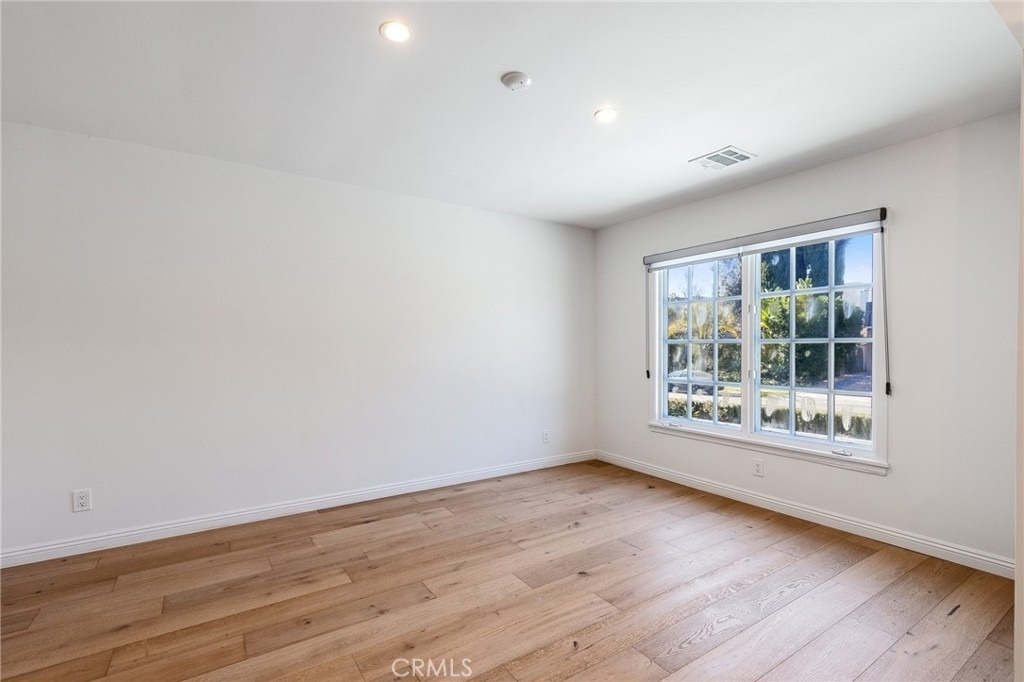 248 N Rexford Drive - Photo 11