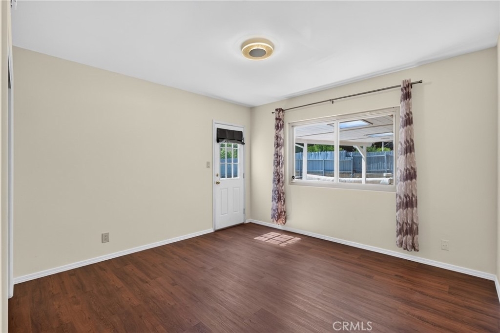 10401 Wystone Avenue - Photo 43