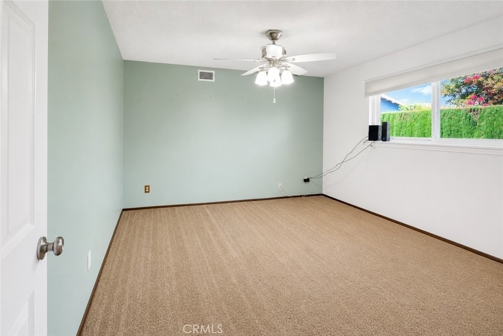 518 N Carousel - Photo 1