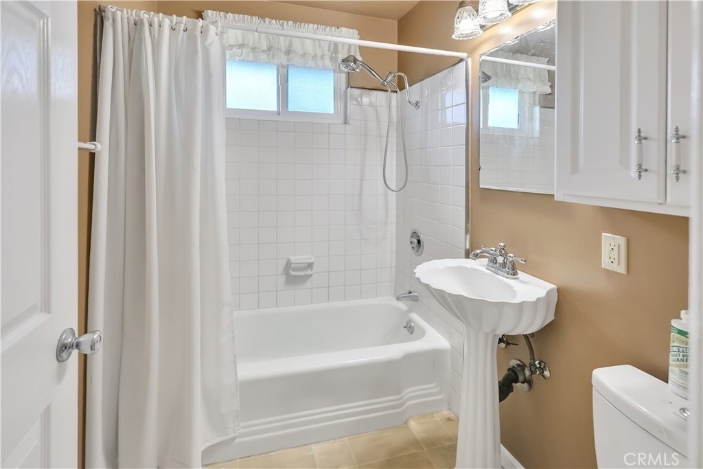 518 N Carousel - Photo 6