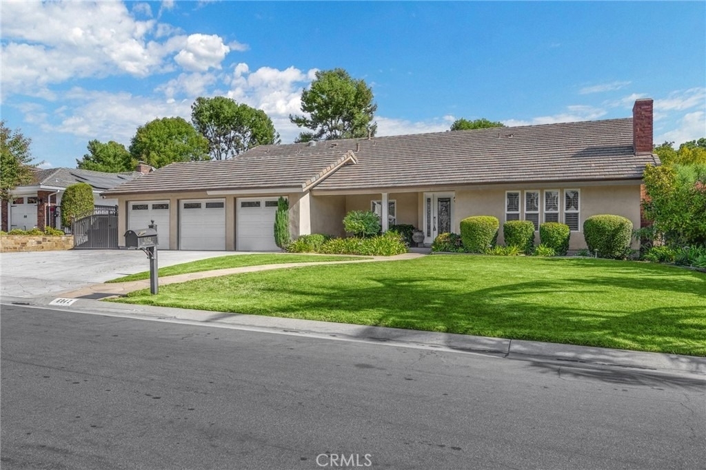 6042 Foxfield - Photo 2