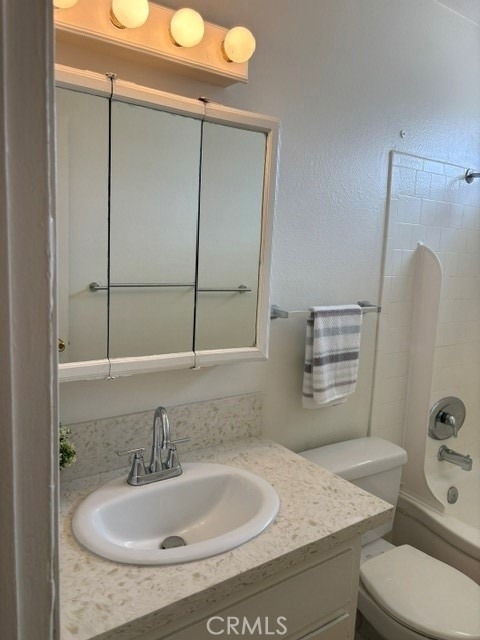 718 W Center - Photo 10