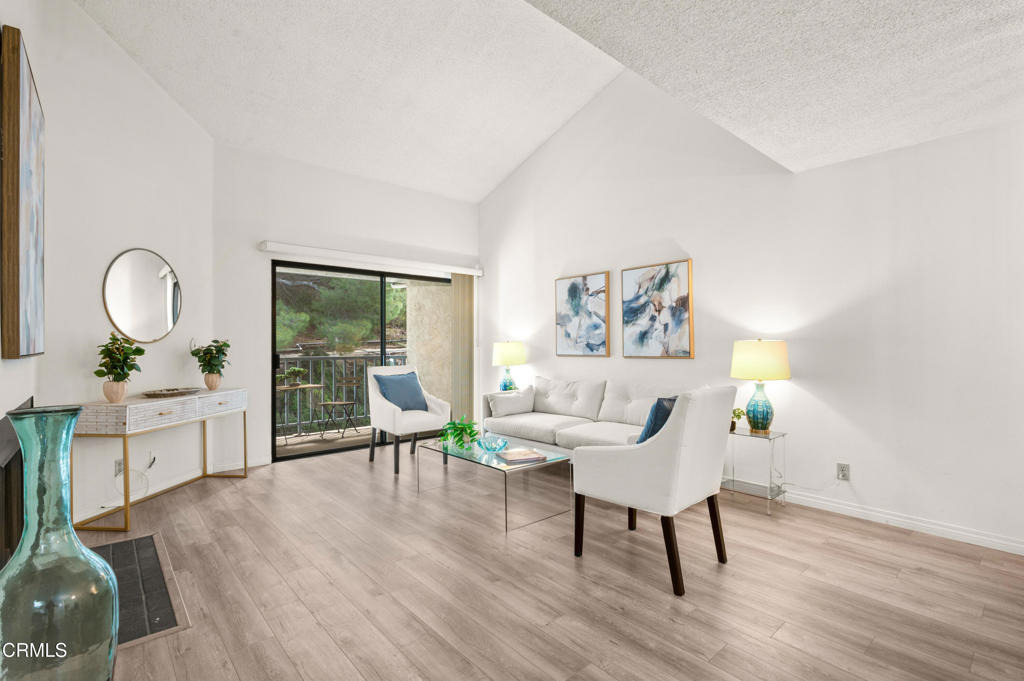 4260 Via Arbolada - Photo 8