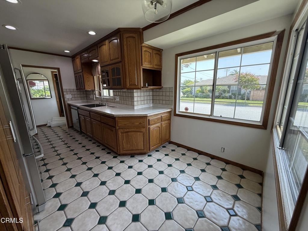4707 Muscatel Avenue - Photo 6