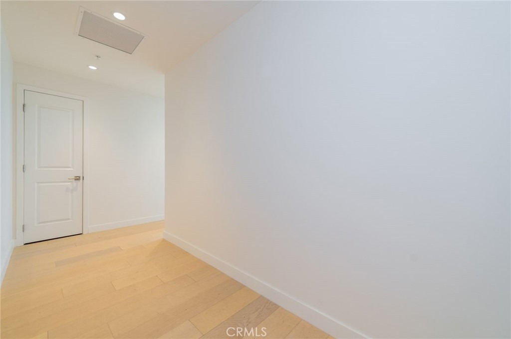 400 S Broadway S - Photo 1
