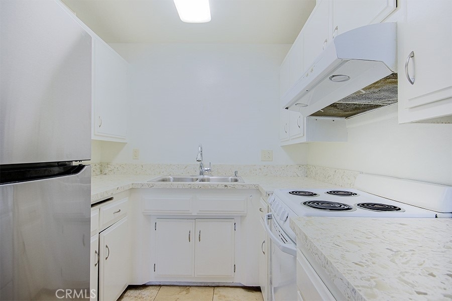 5542 Fernhill Circle - Photo 8