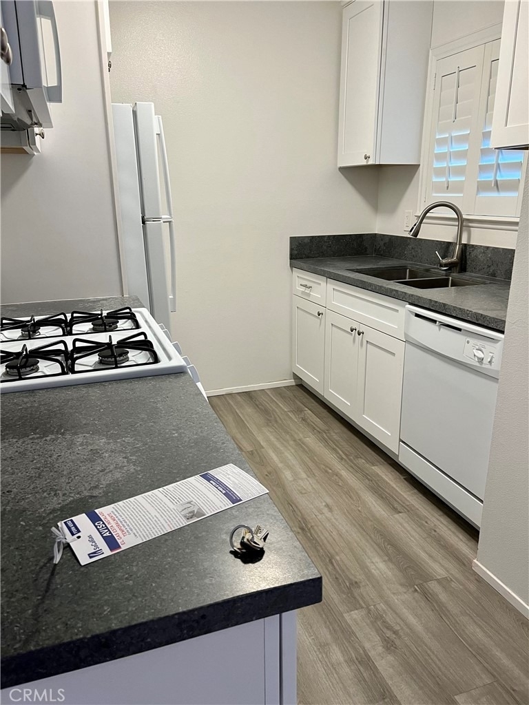 8990 19th - Photo 17